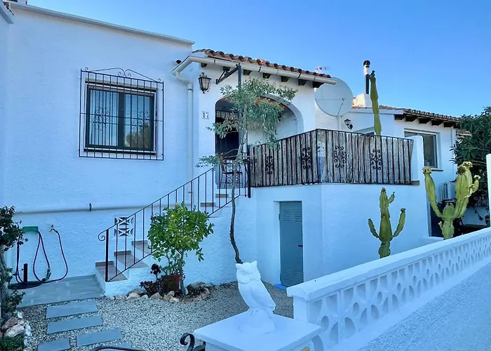 Steps From Moraira Ferienhaus